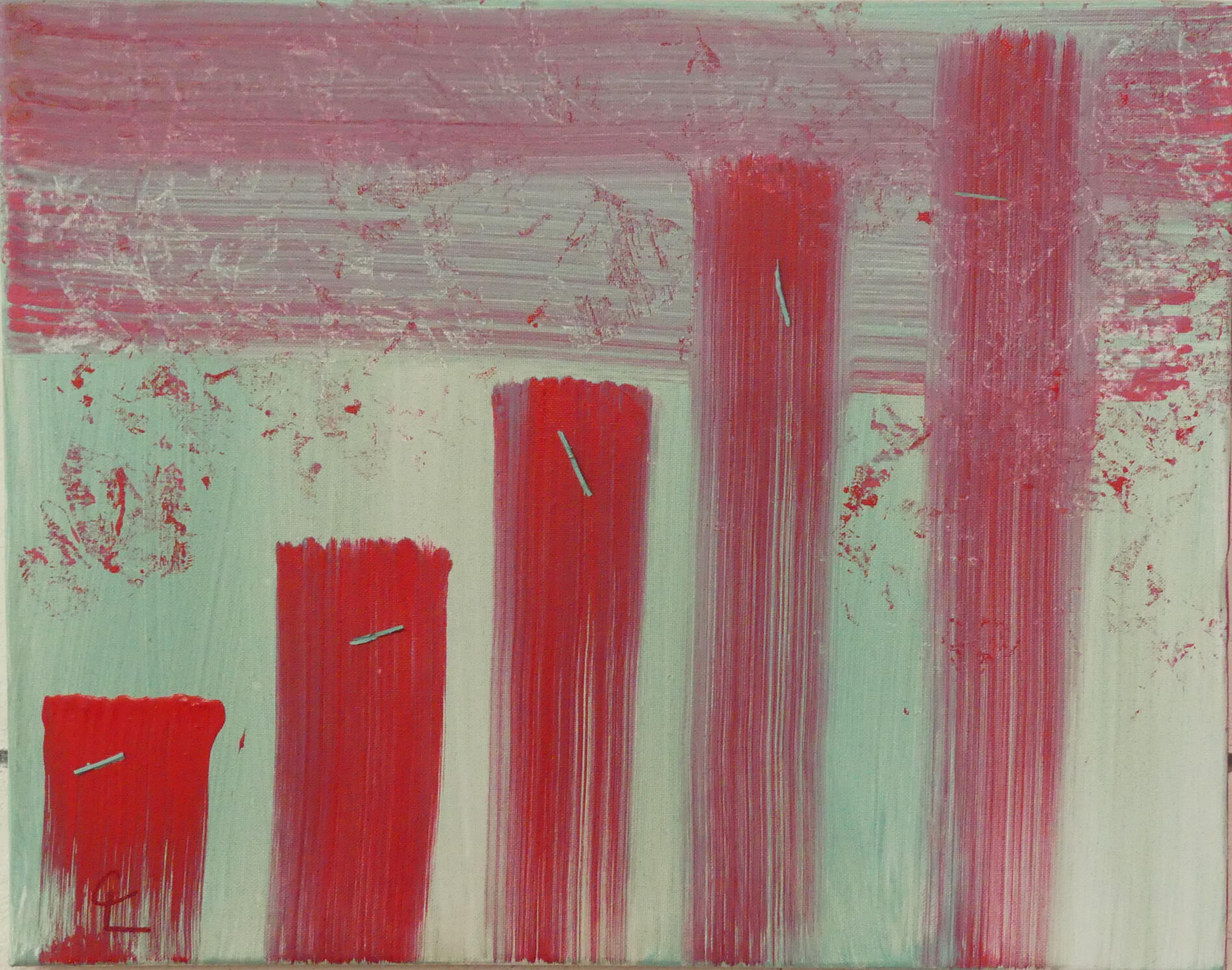 Colonnes rouges sur ciel vert d'eau