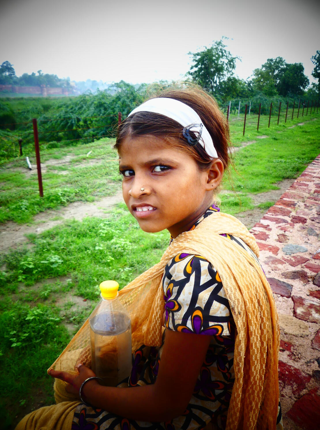 7 Petite fille Taj Mahal Inde