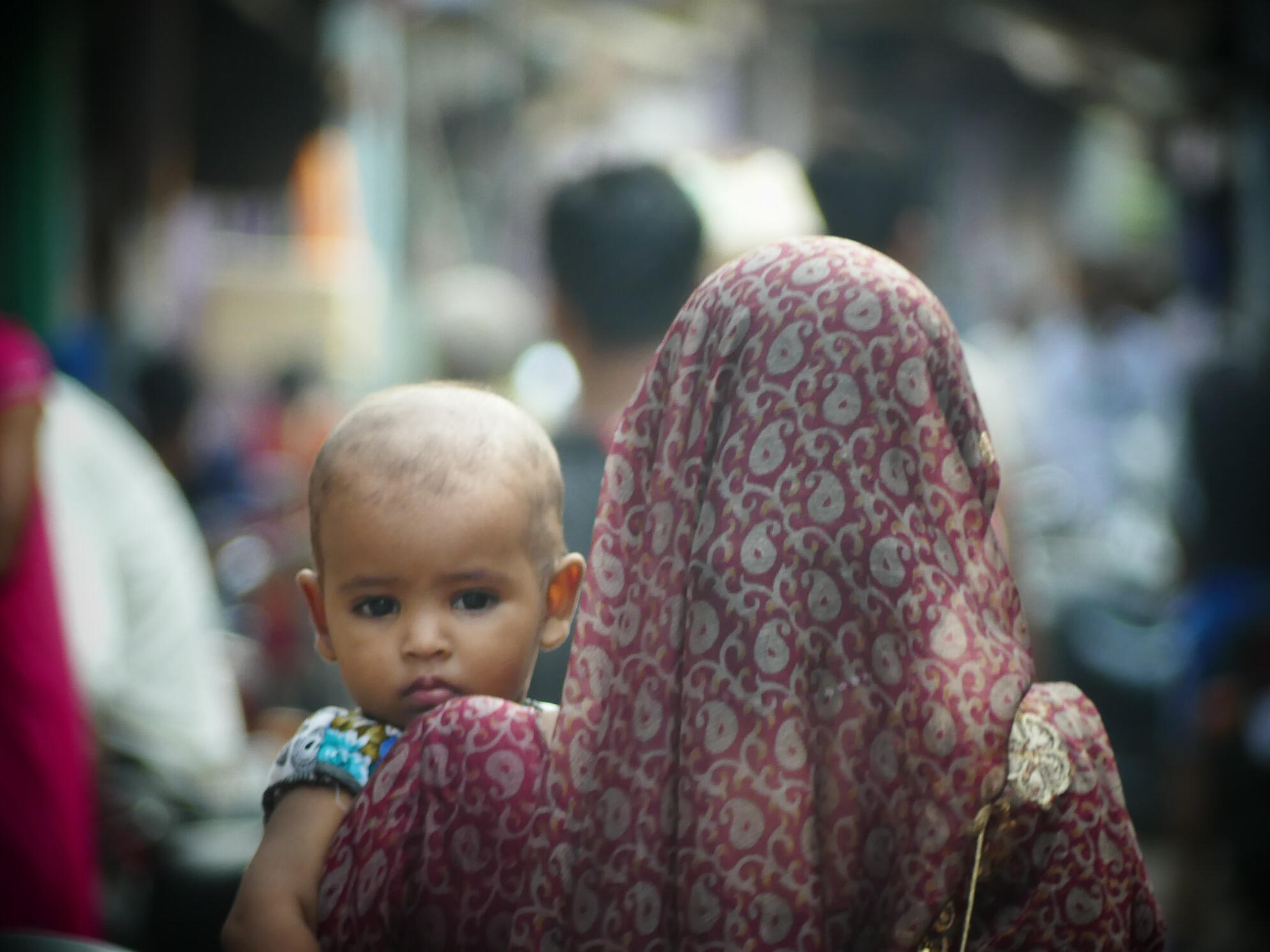 14 bébé village Inde